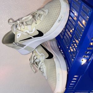 Nike Reposto size 8.5 sneaker